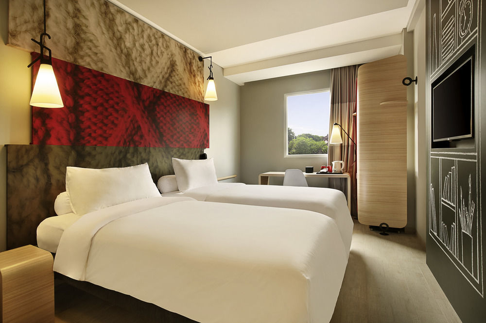 Hotel Ibis Edinburgh Centre Royal Mile - Hunter Square Extérieur photo
